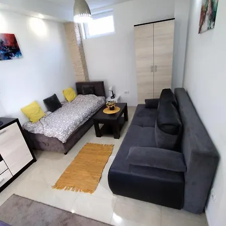 F100 كراغوييفاك